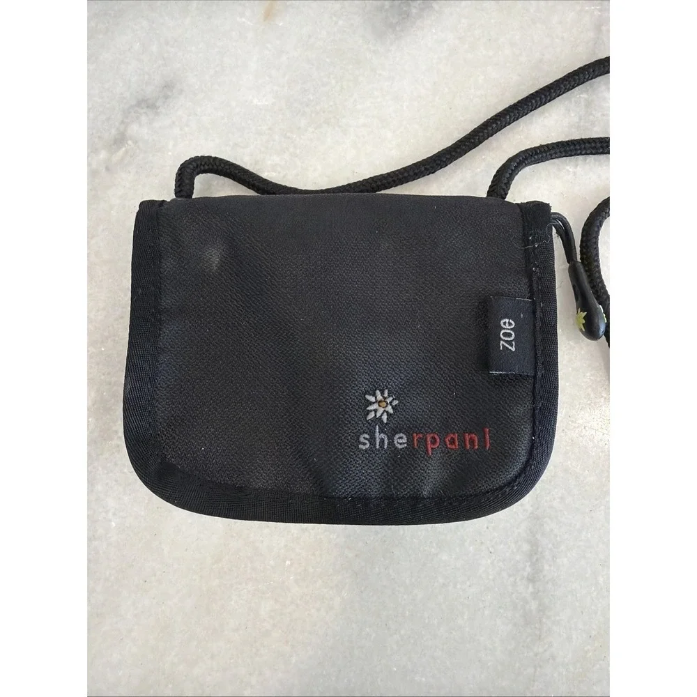 Sherpani Zoe Wallet Bag Zip Purse Canvas Black & White Small 6x4 Long‎ Strap